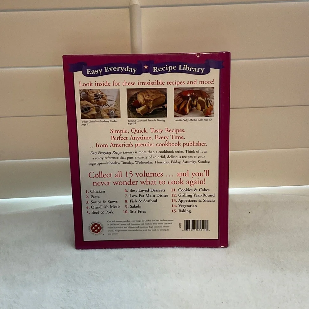 Better Homes and Gardens Cookies & Cakes Recipe Book - Magenta Cover